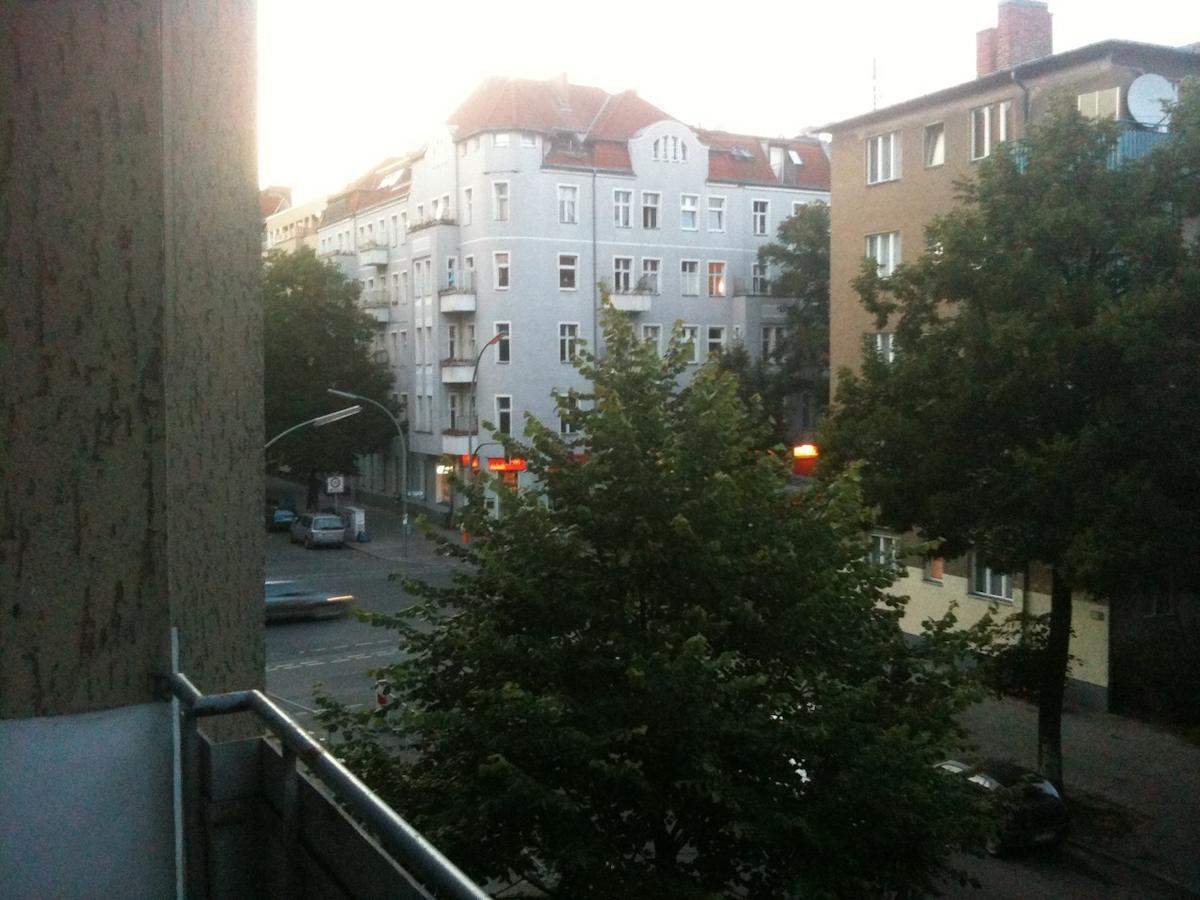 Kant Berlin Exteriör bild